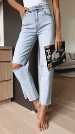 High Waist Ripped Straight Leg Jeans for Women Light Color Casual Autumn Winter Wear